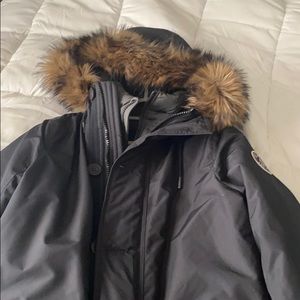 Abercrombie and Fitch black parka large like new